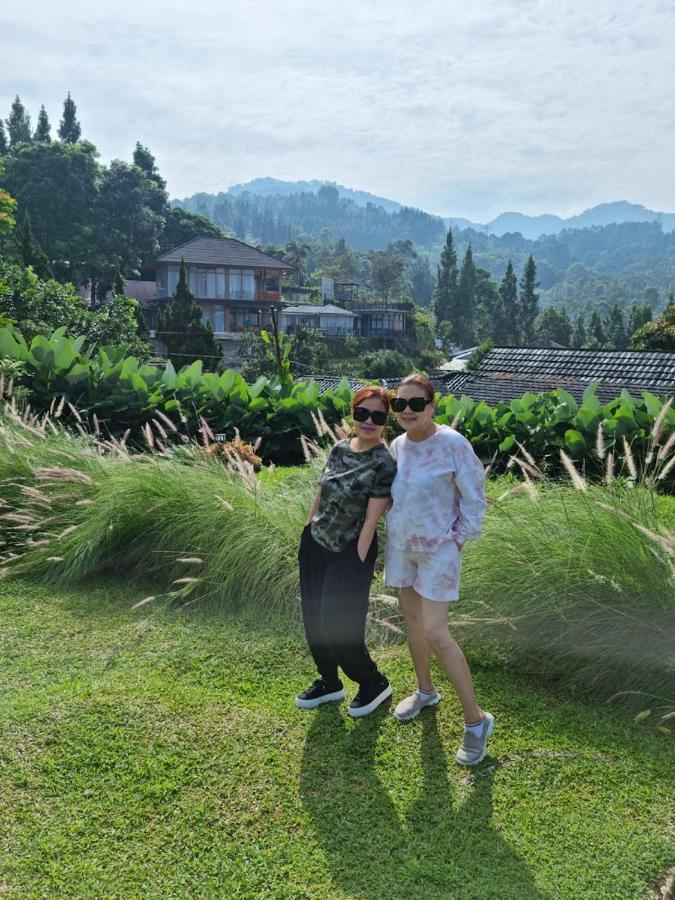 Villa Chacha At Macarena, Megamendung Esterno foto