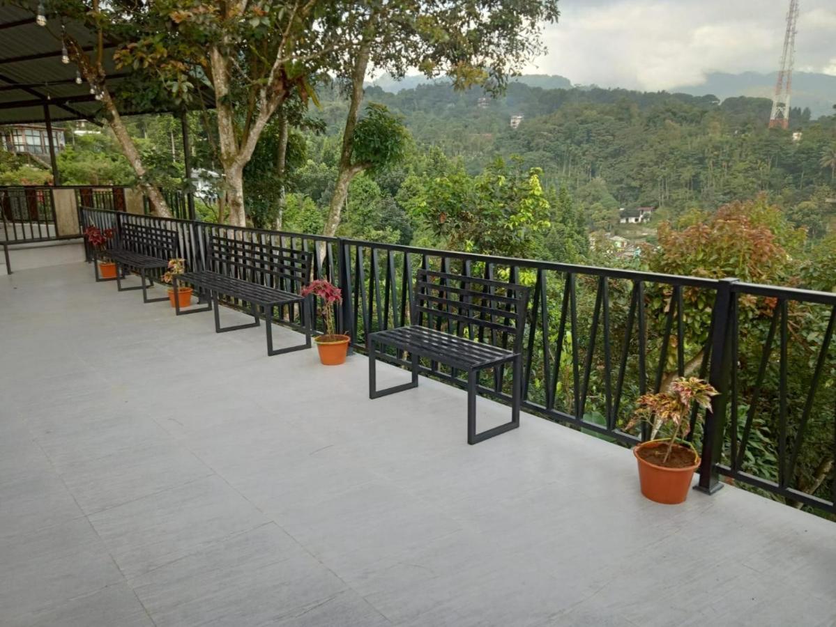 Villa Chacha At Macarena, Megamendung Esterno foto